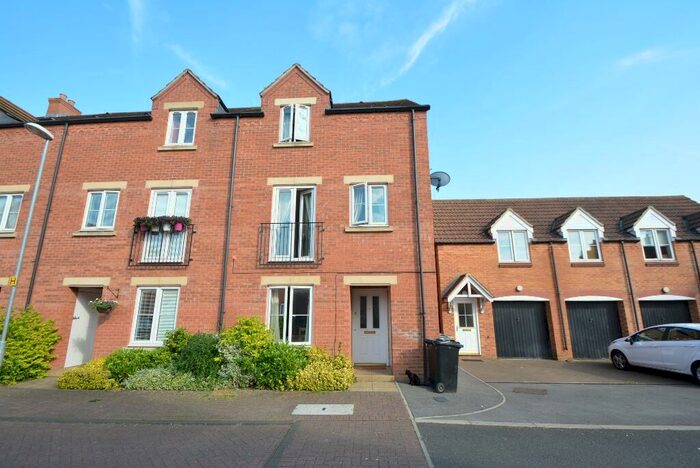 4 Bedroom Terraced House To Rent In Hawk Crescent, Bourne, PE10