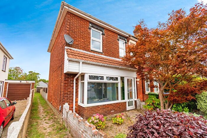 3 Bedroom End Of Terrace House For Sale In Sholing Road, Southampton, SO19