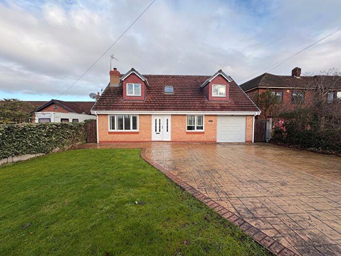 3 Bedroom Detached House To Rent In Hough Green Road, Widnes, WA8
