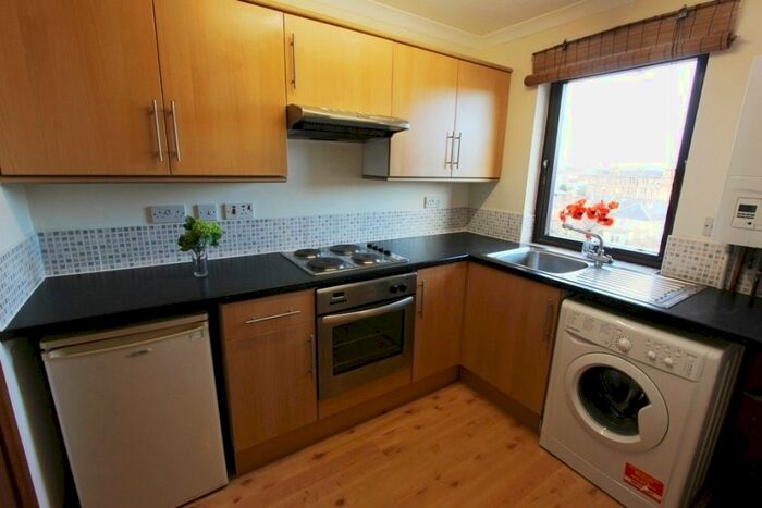 1 Bedroom Flat To Rent In Boat Green, Edinburgh, EH3
