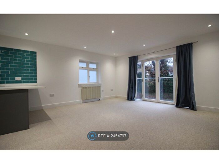 2 Bedroom Flat To Rent In Roke Road, Kenley, CR8