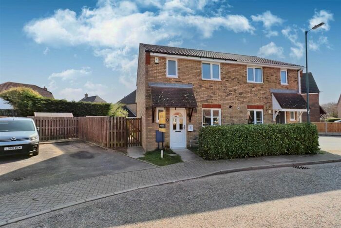 3 Bedroom Semi-Detached House To Rent In Stanstrete Field, Great Notley, Braintree, CM77