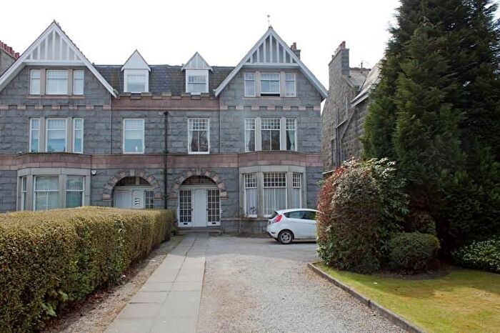 2 Bedroom Flat To Rent In Queens Road, Aberdeen, AB15