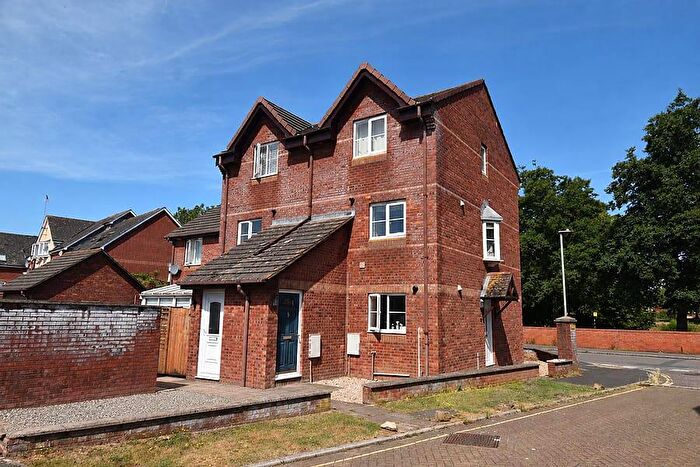 2 Bedroom Flat For Sale In Stream Court, Haven Road, Exeter, EX2