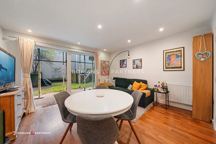 1 Bedroom Flat To Rent In Knights Tower, Deptford, SE8