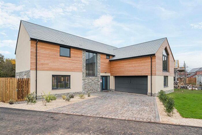 4 Bedroom Detached House For Sale In Southbrook Lane, Cranbrook, Exeter, EX5