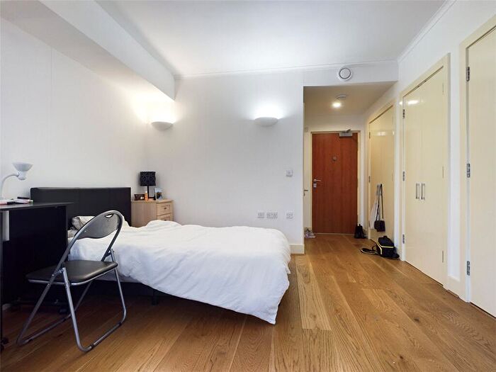 Apartment To Rent In Pullman Haul, New England Road, BN1