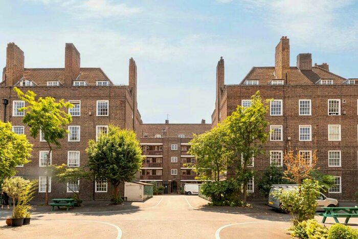 2 Bedroom Flat To Rent In Pritchards Road, Broadway Market, E2