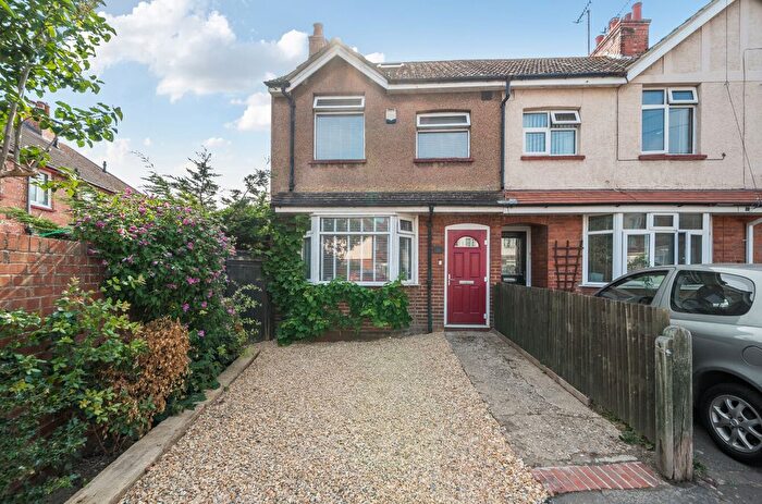 3 Bedroom End Of Terrace House For Sale In Westcourt Place, Worthing, West Sussex, BN14