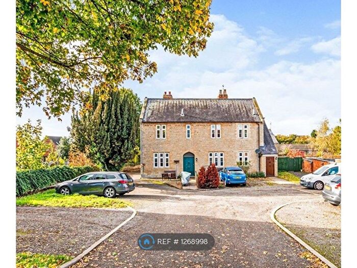 1 Bedroom Flat To Rent In Wesley Court, Raunds, NN9