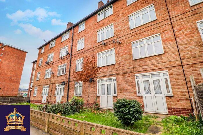 2 Bedroom Duplex To Rent In Stanley Avenue, Barking, IG11