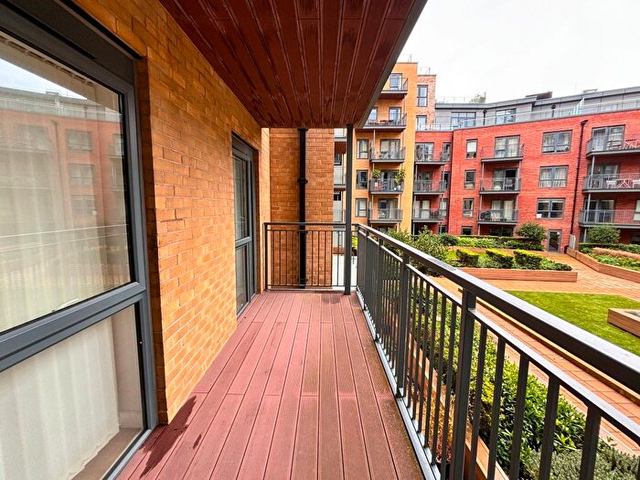 2 Bedroom Flat To Rent In Caversham Road, London, NW9