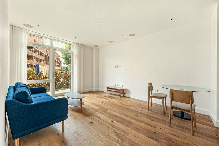 2 Bedroom Flat To Rent In Wornington Road, London, W10