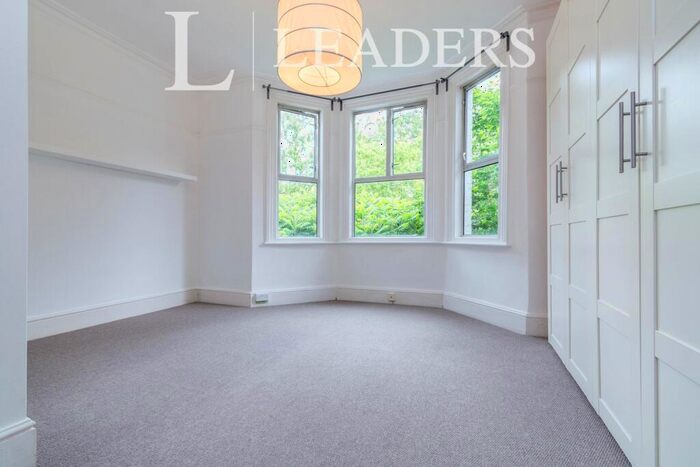 1 Bedroom Apartment To Rent In Woodstock Road, CR0