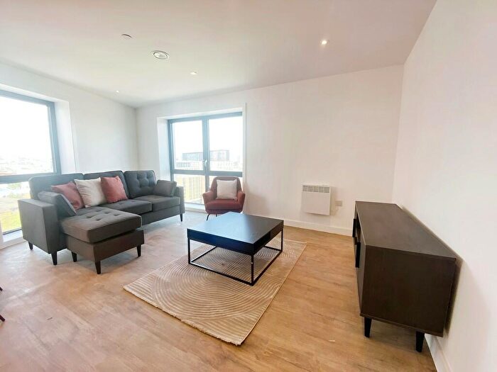 2 Bedroom Apartment To Rent In Phoenix, Saxton Lane, Leeds, LS9