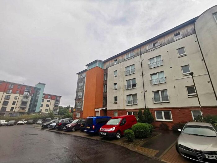 2 Bedroom Flat To Rent In Albion Gardens, Edinburgh, EH7