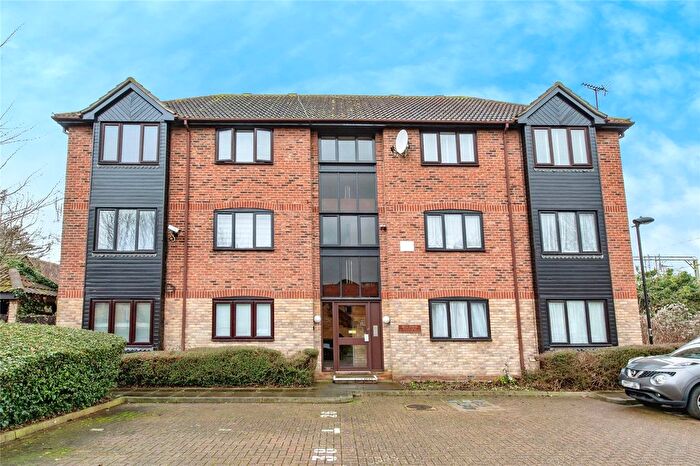 1 Bedroom Flat For Sale In Wharf Road, Grays, Essex, RM17