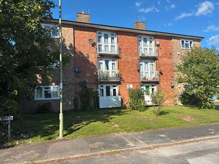 2 Bedroom Flat To Rent In Howard Road, Basingstoke, Hampshire, RG21
