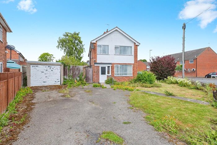 3 Bedroom Semi-Detached House For Sale In Riddington Road, Littlethorpe, Leicester, LE19