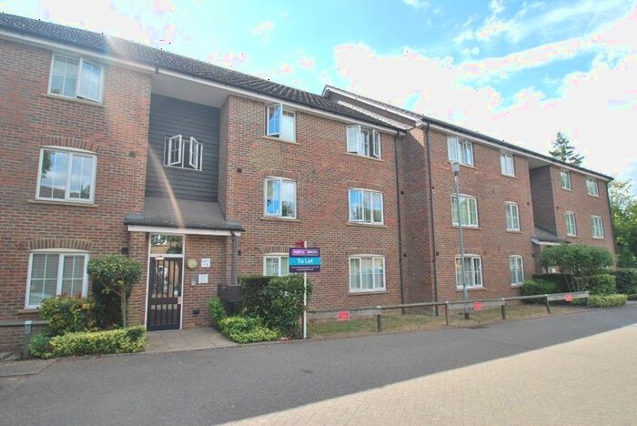 2 Bedroom Flat To Rent In Lords Mill Court, Waterside, Chesham, Buckinghamshire, HP5