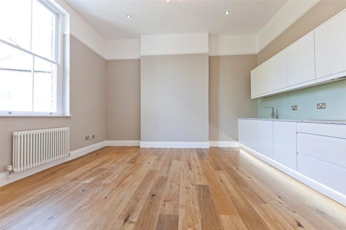 1 Bedroom Apartment To Rent In Landseer Road, Holloway, N19