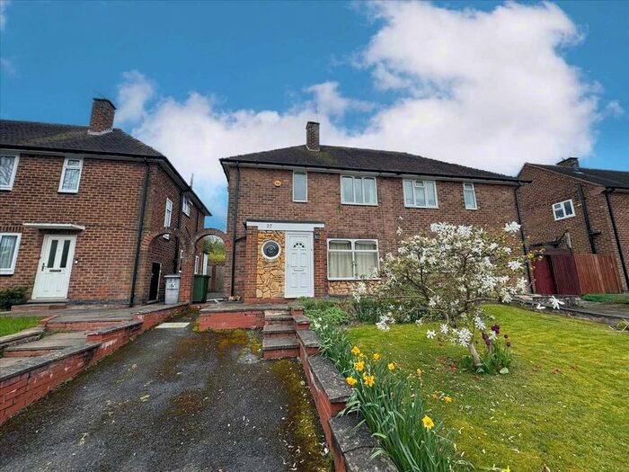 3 Bedroom Semi-Detached House To Rent In Brackleys Way, Solihull, B92