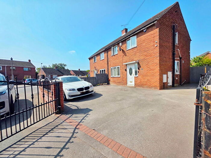 3 Bedroom Semi-Detached House For Sale In Woodhead Drive, Blacker Hill, Barnsley, S74