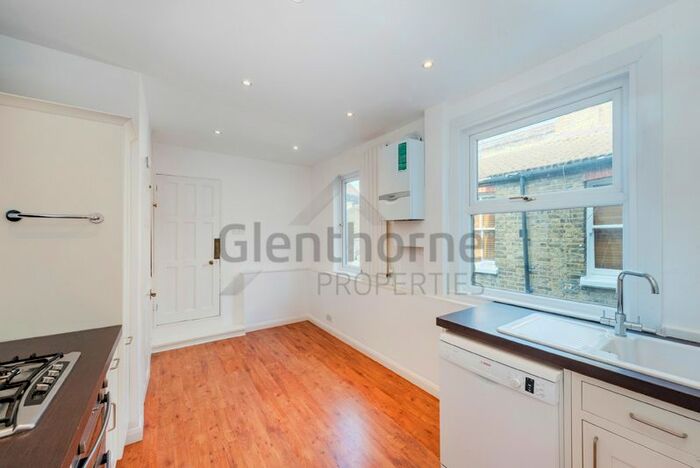 3 Bedroom Maisonette To Rent In Petley Road, Hammersmith, W6