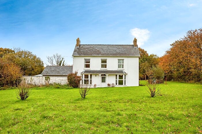 6 Bedroom Bungalow For Sale In Llanarth, Ceredigion, SA47