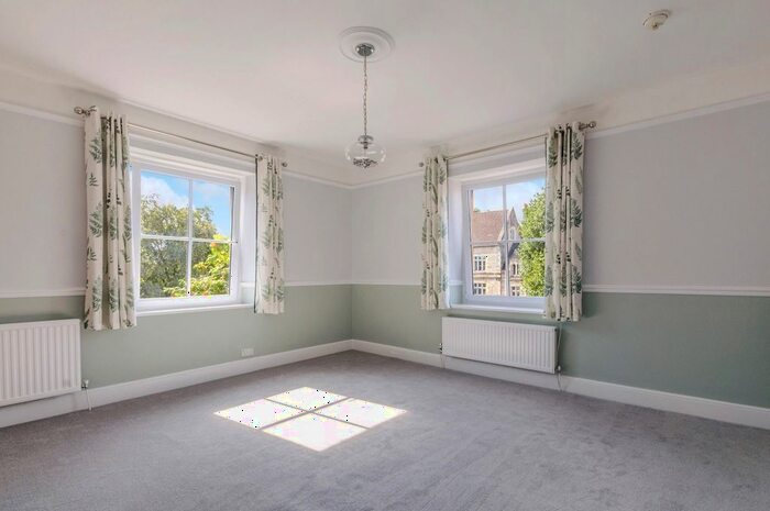 1 Bedroom Flat To Rent In Bedford House, Victoria Road, Cirencester, Gloucestershire, GL7