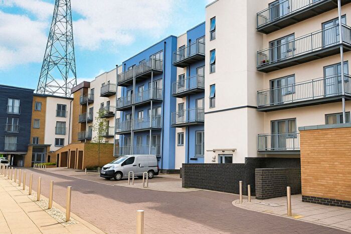 2 Bedroom Flat For Sale In Quayside Drive, Colchester, CO2