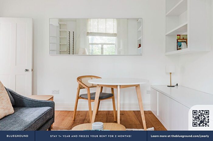 2 Bedroom Flat To Rent In Earl's Court, SW5