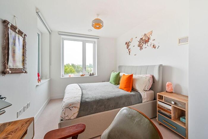 1 Bedroom Flat To Rent In Beck Square, Leyton, Leyton, London, E10