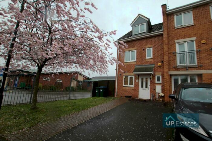 3 Bedroom Property To Rent In Burroughs Close, Coventry, CV2