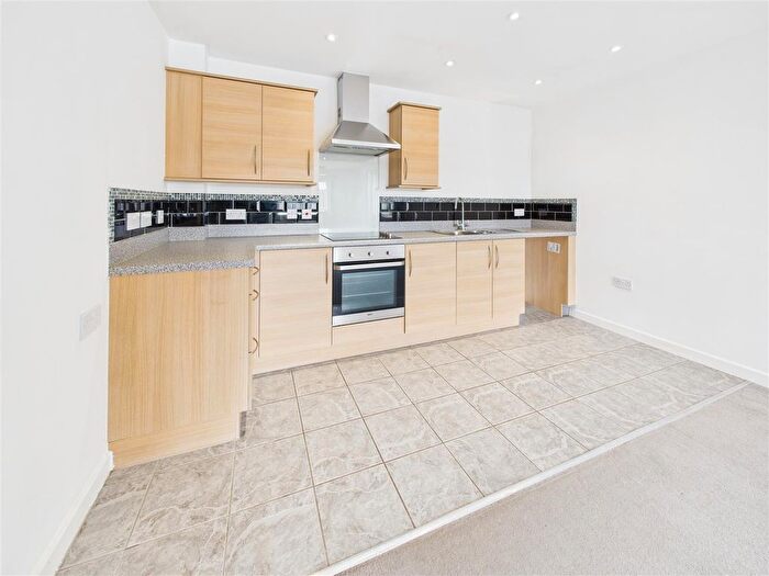 2 Bedroom Flat For Sale In Gramercy Park, Bannerbrook, Coventry, CV4