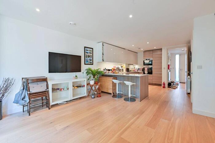4 Bedroom Terraced House For Sale In Mary Rose Square, Rotherhithe, London, SE16