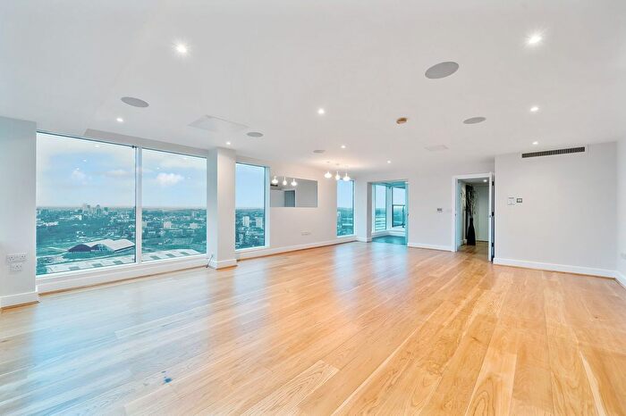 3 Bedroom Flat To Rent In George Beard Road, London, SE8