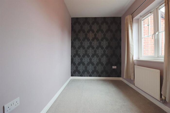 2 Bedroom Apartment To Rent In Rowan Close, Desborough, Kettering, NN14