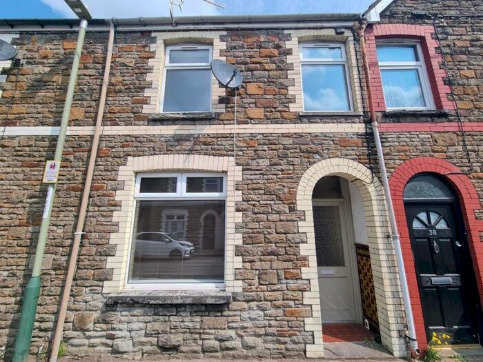 2 Bedroom Property To Rent In Windsor Street, Caerphilly, CF83