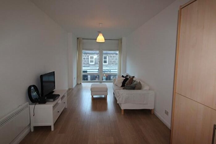 2 Bedroom Flat To Rent In John Street, Aberdeen, AB25