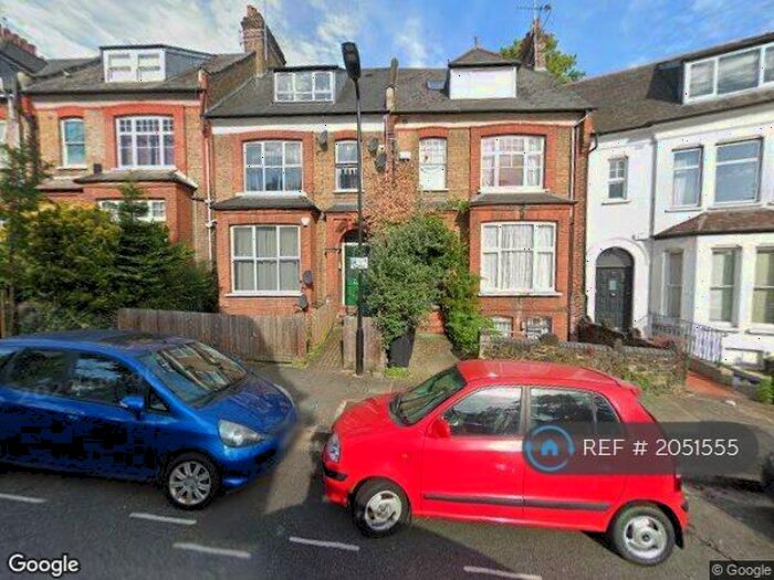 Studio To Rent In Hawkwood Mount, London, E5