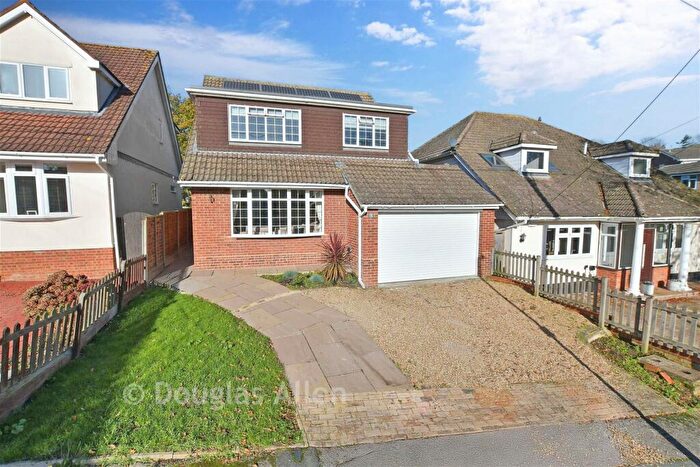 4 Bedroom Detached House For Sale In Prince Edward Road, Billericay, Essex, CM11