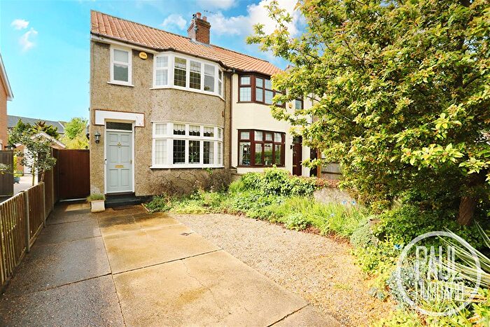 2 Bedroom Semi Detached House For Sale In Dell Road, Oulton Broad, NR33