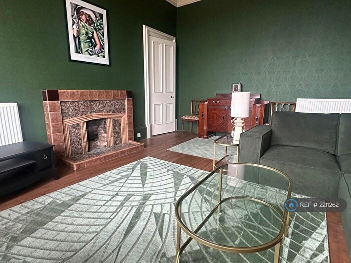 3 Bedroom Flat To Rent In Panmure Terrace, Dundee, DD3