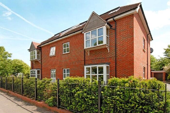 2 Bedroom Flat To Rent In Charlton Park Lane, Charlton, SE7