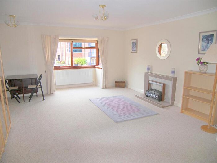 2 Bedroom Apartment To Rent In Clifton Lodge, Kings Road, Lytham St. Annes, FY8