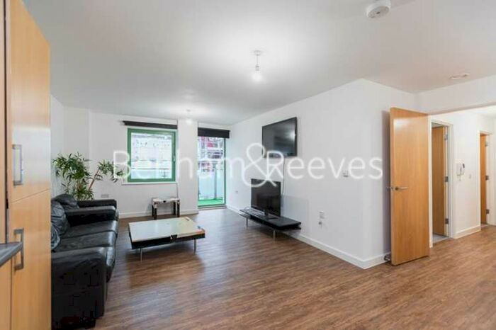 2 Bedroom Apartment To Rent In Bellevue Court, Hounslow, TW3