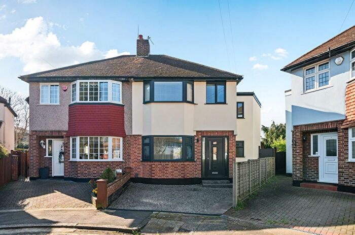 4 Bedroom Semi Detached House For Sale In Sparrows Lane, New Eltham, SE9