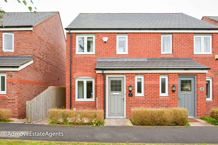 2 Bedroom Property To Rent In Applemint Close, Broadheath, WA14