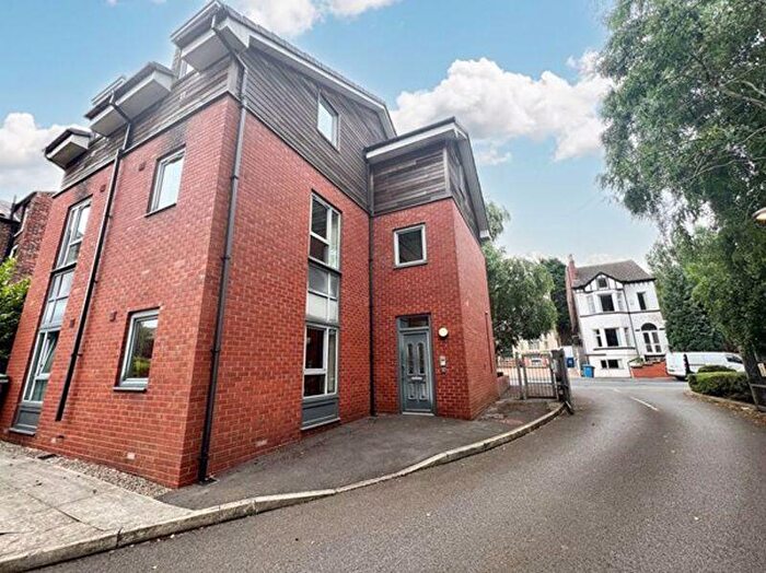 2 Bedroom Flat To Rent In Wellington Road, Manchester, M30